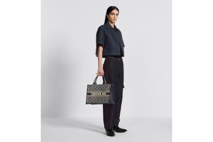 新作  DIOR BOOK TOTE バッグ ミディアム